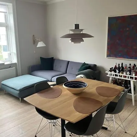 アパート 2 Room, 1 Bed Apartment, Balcony & Close To Metro コペンハーゲン