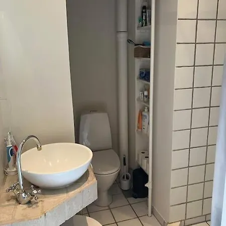 2 Room, 1 Bed Apartment, Balcony & Close To Metro * コペンハーゲン